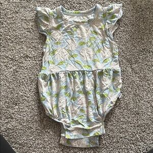 Floral Baby Romper with Hydrangeas Pattern 0-3 Months